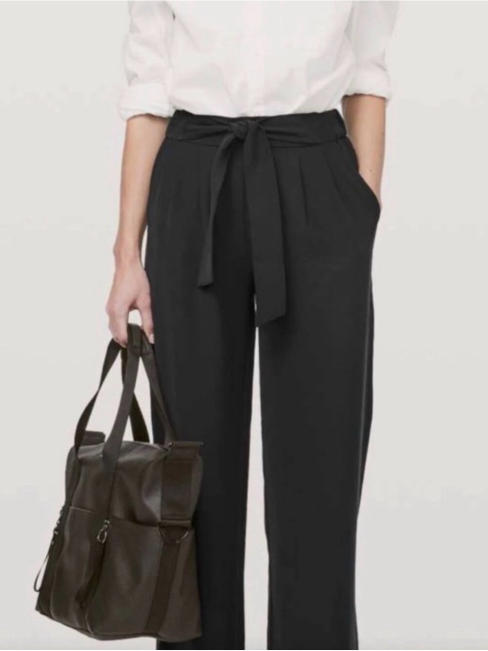 Lululemon Noir Pant Black Wide Leg Tie Front Trousers Relaxed Fit Pockets Size 4